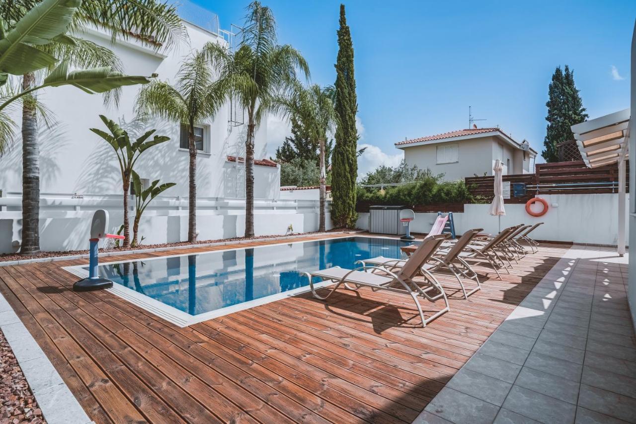 Amphitrite Villa Παραλίμνι Εξωτερικό φωτογραφία