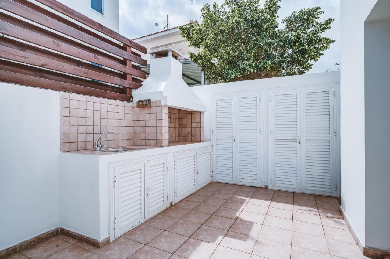 Amphitrite Villa Παραλίμνι Εξωτερικό φωτογραφία